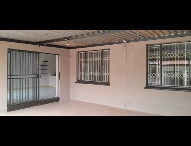 6 BEDROOM HOUSE FOR SALE IN NORKEM PARK